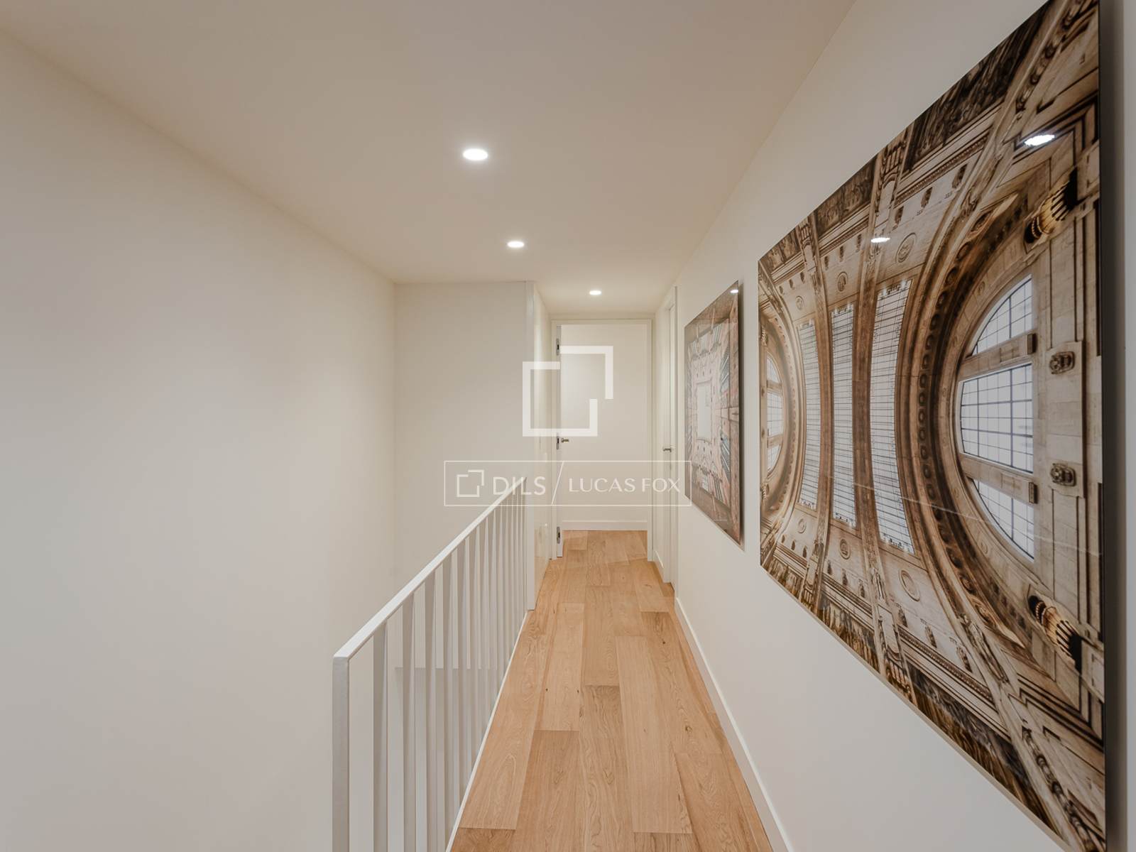 Apartamento en Barcelona, España 3 dormitorios, 196 m2 No. 150931