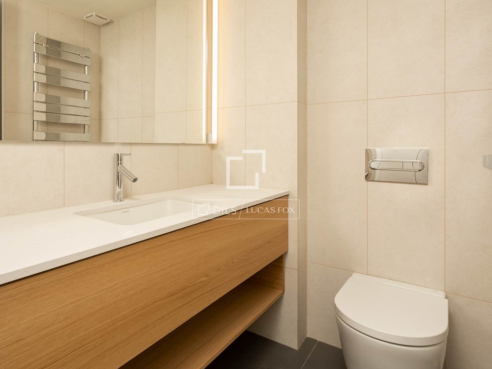 Apartment in Barcelona, Spain 2 bedrooms, 192 sq.m. No. 150930