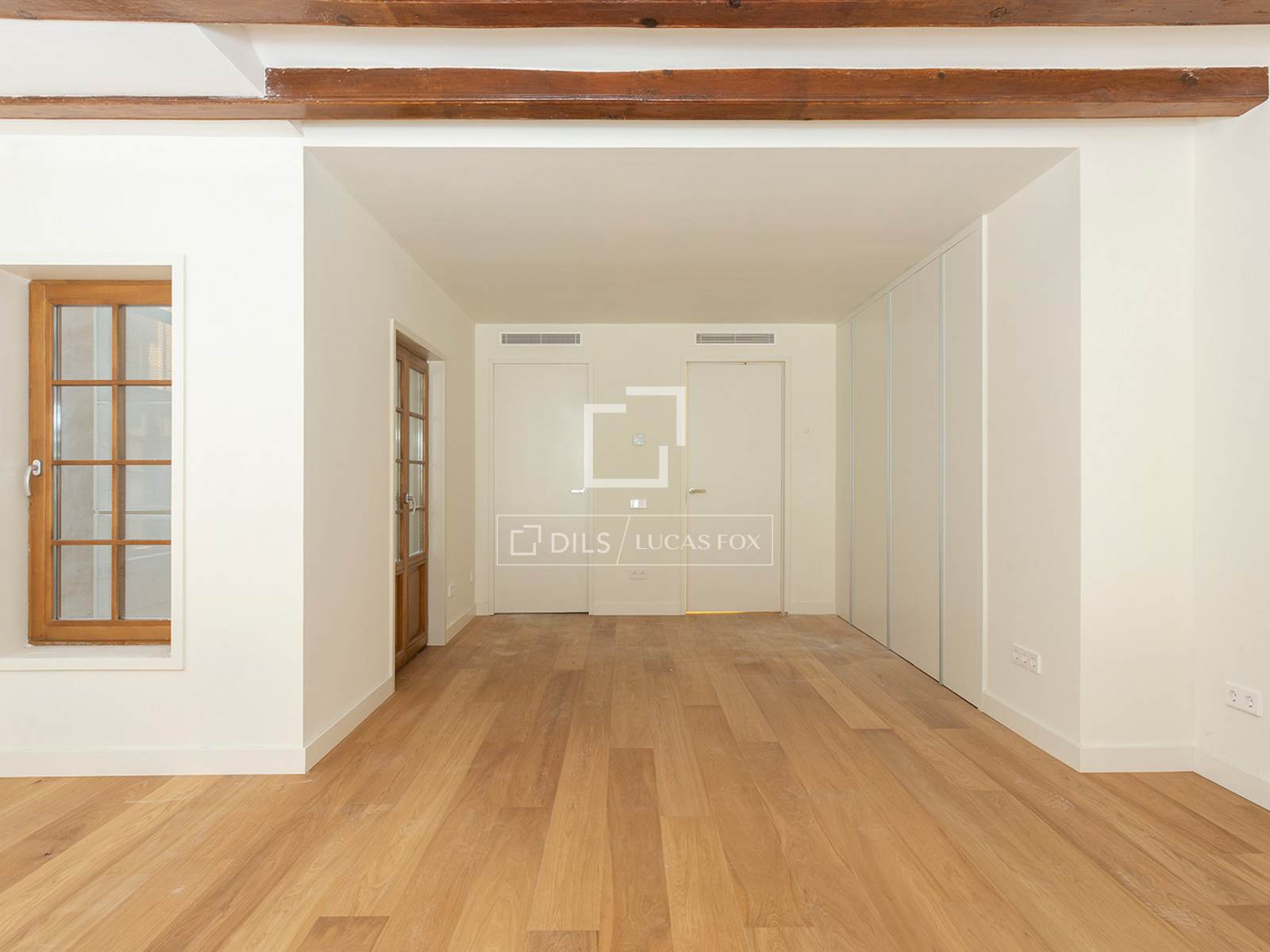 Apartment in Barcelona, Spain 2 bedrooms, 192 sq.m. No. 150930