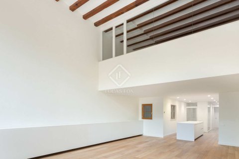 Apartament w Barcelona, Hiszpania 2 sypialnie, 192 mkw. nr 150930 – zdjęcie 27