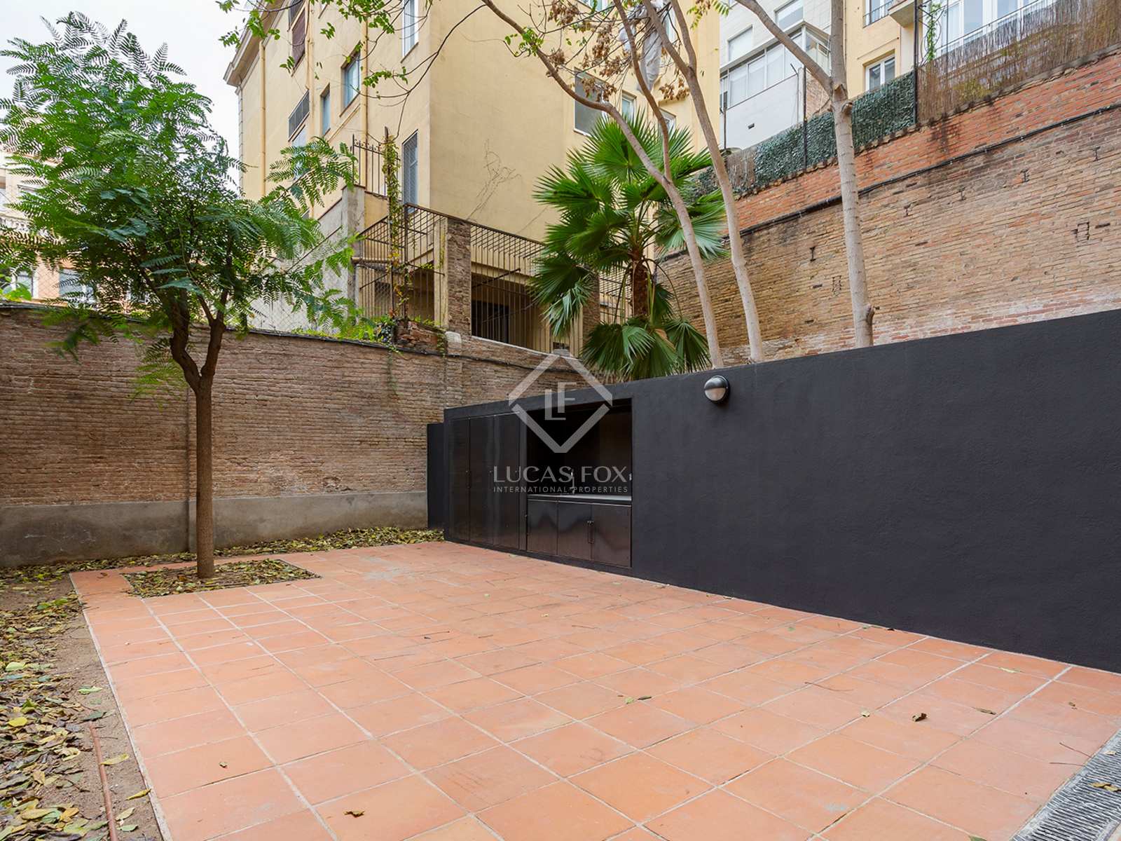 Apartment in Barcelona, Spain 2 bedrooms, 192 sq.m. No. 150930