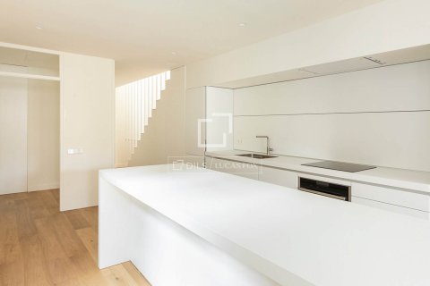 Apartament w Barcelona, Hiszpania 2 sypialnie, 192 mkw. nr 150930 – zdjęcie 9