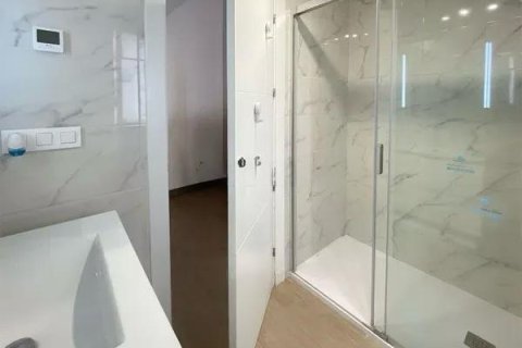 Huoneisto myytävänä Villamartin, Alicante, Espanja, 2 makuuhuonetta,  No. 156171 - kuva 12