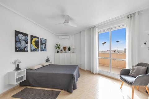 Dzīvoklis pārdošanā Torrevieja, Alicante, Spānijā 3 istabas,  Nr. 156170 - attēls 14