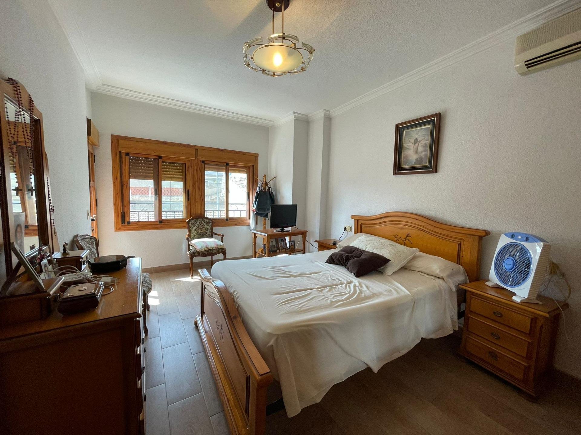 Casa a Benijofar, Alicante, Spagna 3 camere da letto, 200 mq. N° 78957