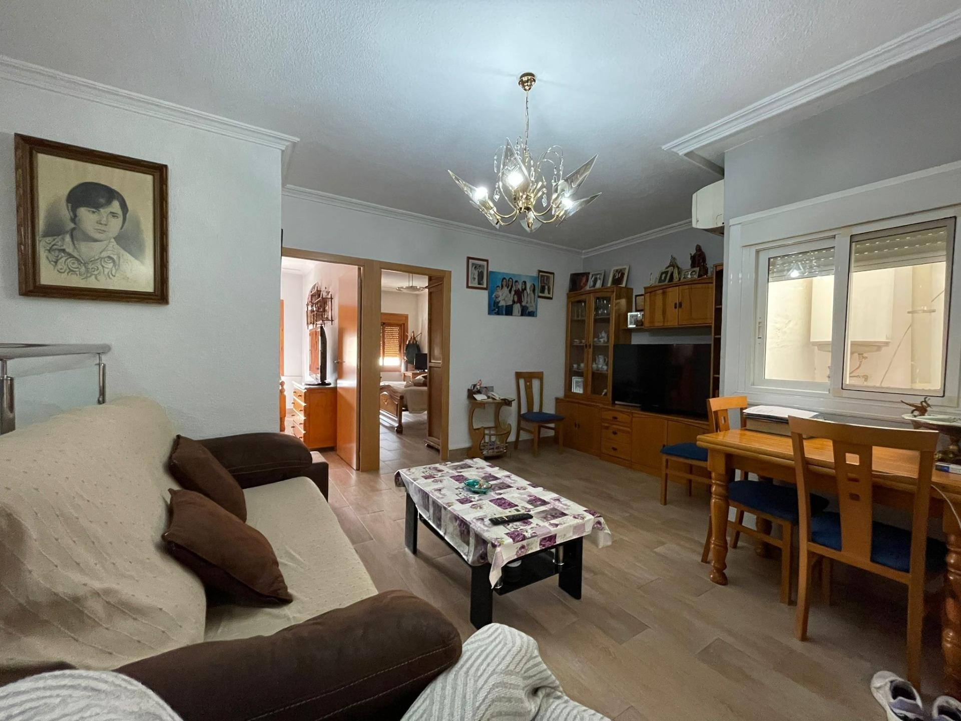 Casa a Benijofar, Alicante, Spagna 3 camere da letto, 200 mq. N° 78957