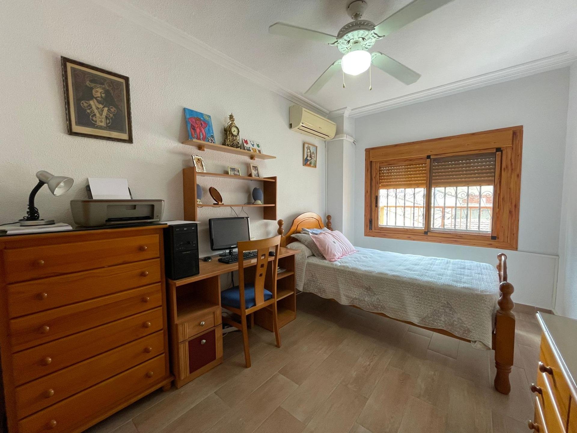 Casa a Benijofar, Alicante, Spagna 3 camere da letto, 200 mq. N° 78957