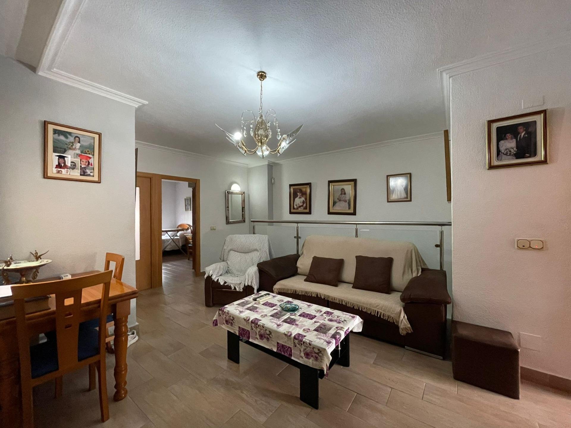 Casa a Benijofar, Alicante, Spagna 3 camere da letto, 200 mq. N° 78957