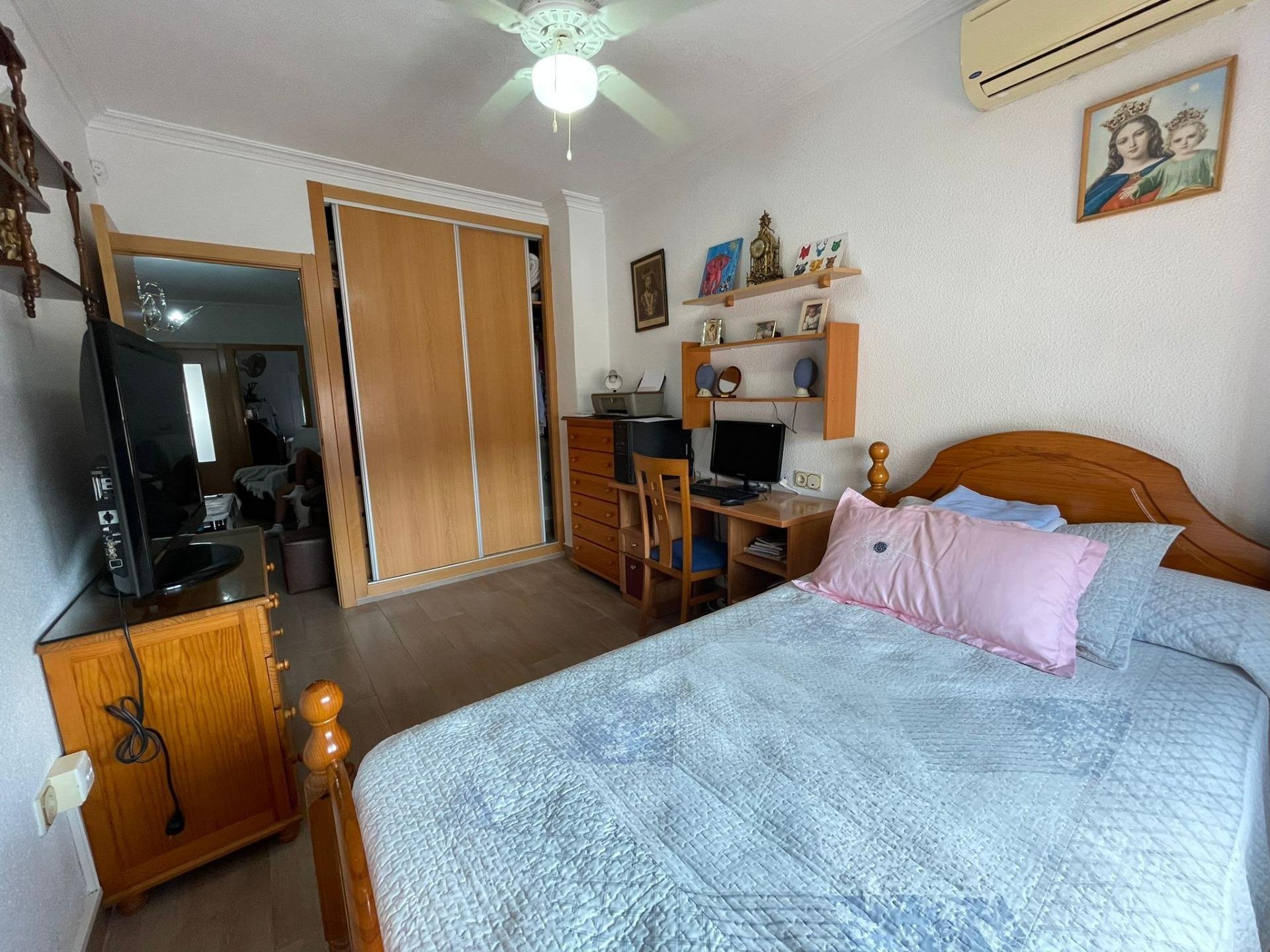 Casa a Benijofar, Alicante, Spagna 3 camere da letto, 200 mq. N° 78957