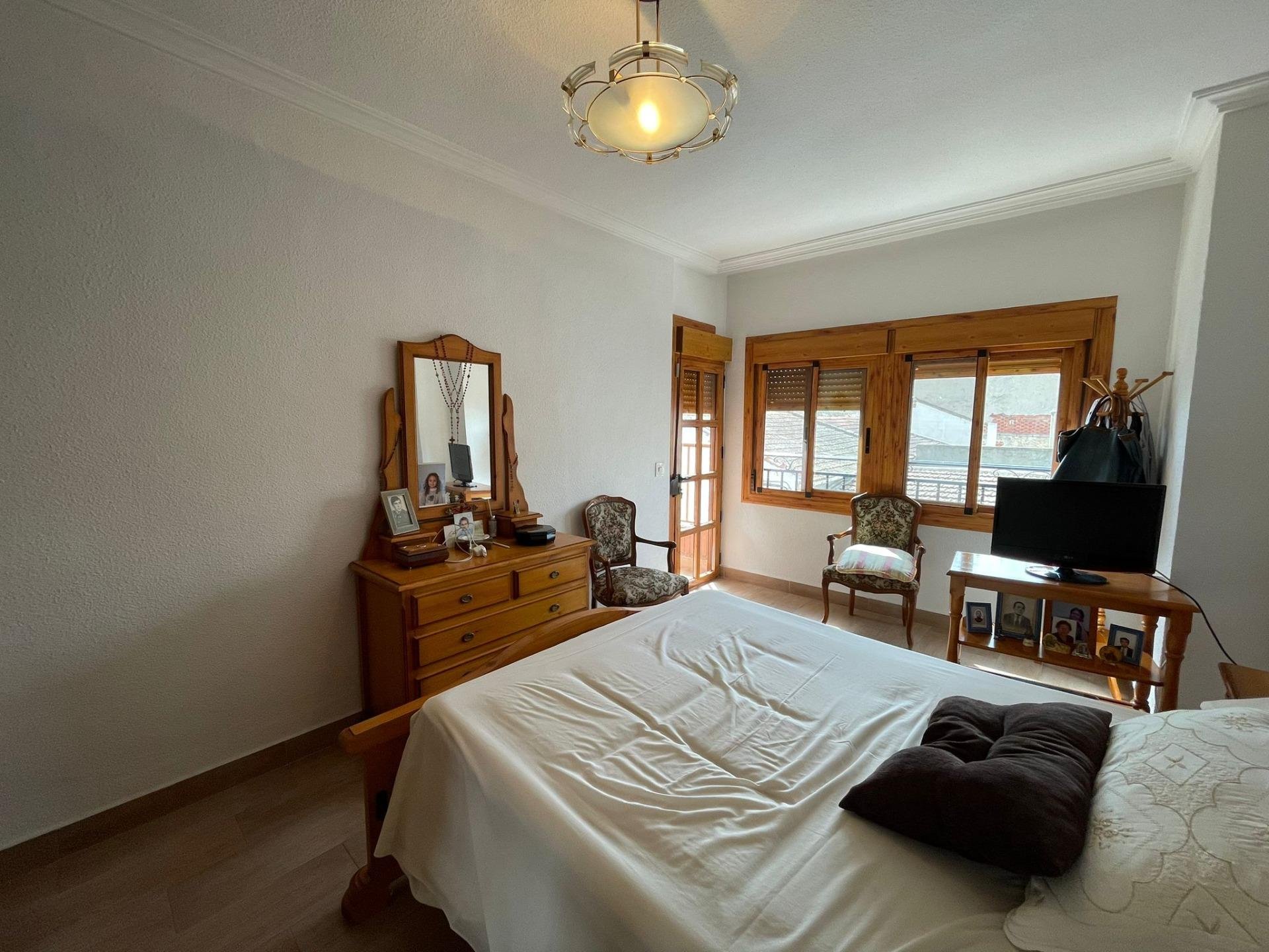 Casa a Benijofar, Alicante, Spagna 3 camere da letto, 200 mq. N° 78957
