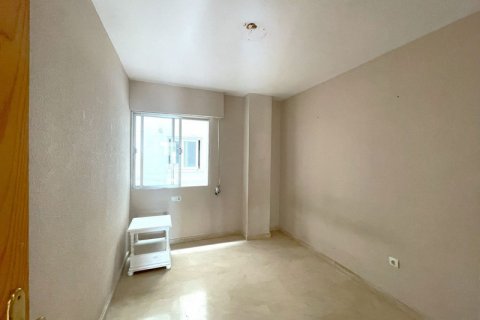 Apartment for sale Estepona, Malaga, Spain 4 bedrooms, 123 sq.m. No. 109526 - photo 8