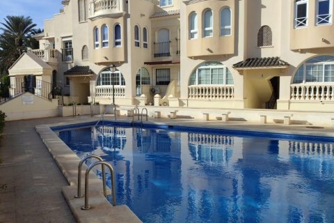 Apartment in Torrevieja, Alicante, Spain 2 bedrooms, 72 sq.m. No. 196817