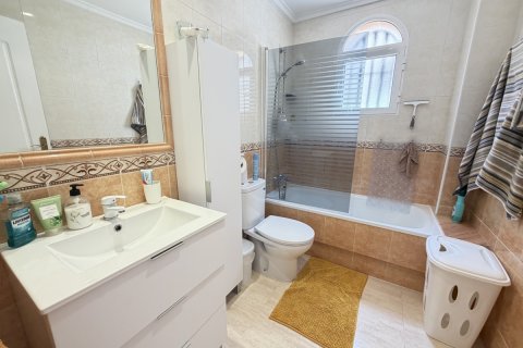 Villetta a schiera in vendita a Villamartin, Alicante, Spagna 3 camere da letto, 90 mq. N° 196016 - foto 10