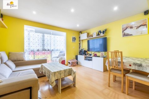 Продажа квартиры в Аликанте, Испания 3 спальни, 88м2 №144593 - фото 1