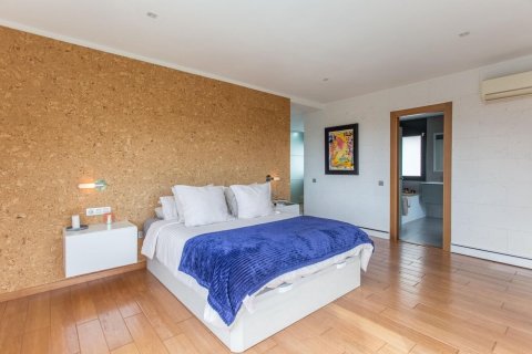 Dzīvoklis pārdošanā Sant Andreu de Llavaneres, Barcelona, Spānijā 3 istabas, 400 m2 Nr. 144591 - attēls 11