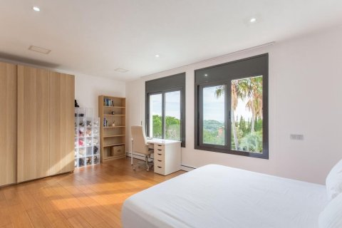 Dzīvoklis pārdošanā Sant Andreu de Llavaneres, Barcelona, Spānijā 3 istabas, 400 m2 Nr. 144591 - attēls 17