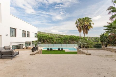 Dzīvoklis pārdošanā Sant Andreu de Llavaneres, Barcelona, Spānijā 3 istabas, 400 m2 Nr. 144591 - attēls 28