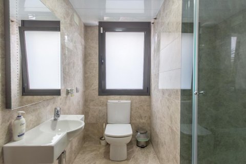 Dzīvoklis pārdošanā Sant Andreu de Llavaneres, Barcelona, Spānijā 3 istabas, 400 m2 Nr. 144591 - attēls 18