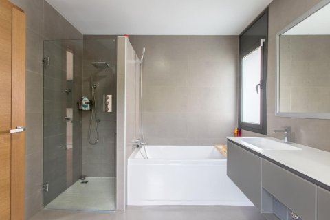 Dzīvoklis pārdošanā Sant Andreu de Llavaneres, Barcelona, Spānijā 3 istabas, 400 m2 Nr. 144591 - attēls 13