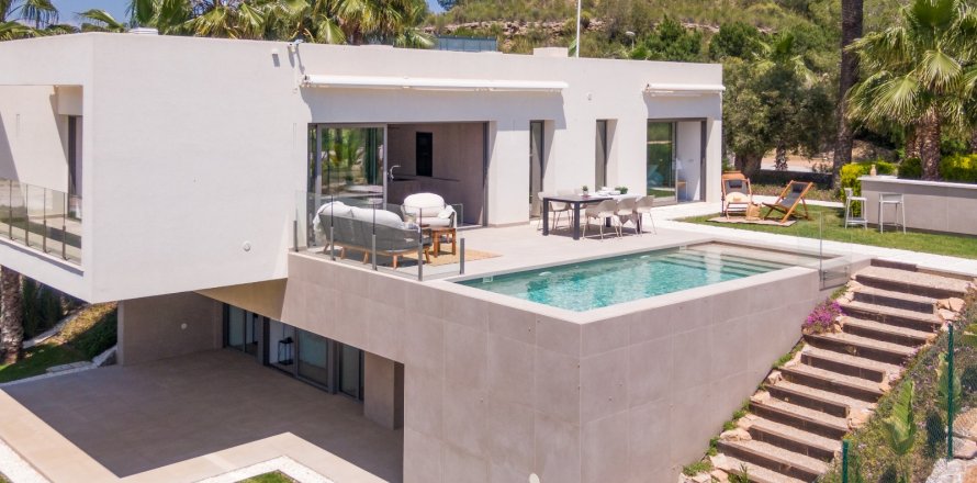 Villa Dehesa De Campoamor, Alicante, Spānijā 3 istabas, 145 m2 Nr. 154478