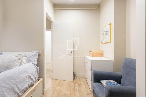 Apartment for sale in Barcelona, Spain 3 bedrooms, 150 sq.m. No. 192636 - photo 30
