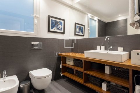 Apartment for sale in Barcelona, Spain 3 bedrooms, 150 sq.m. No. 192636 - photo 24
