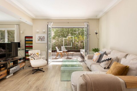 Apartment for sale in Barcelona, Spain 3 bedrooms, 150 sq.m. No. 192636 - photo 5
