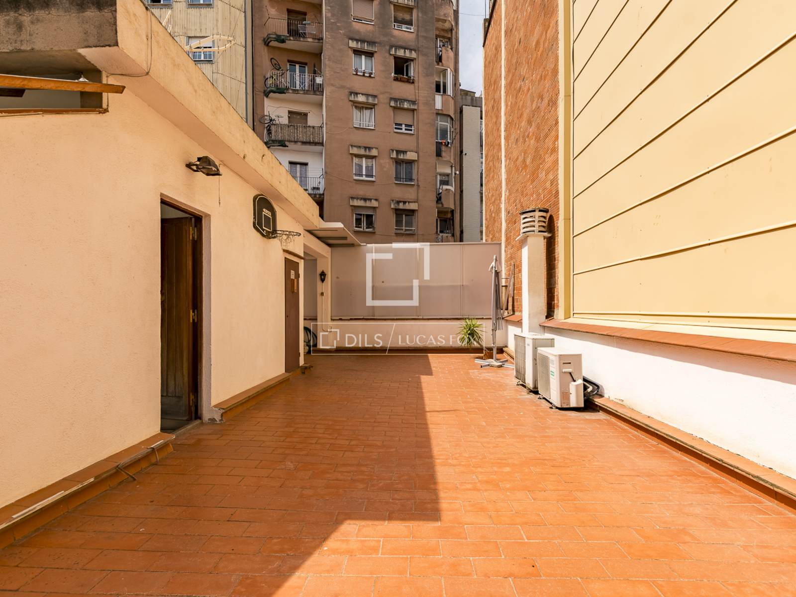 Квартира в Барселона, Испания 2 спальни, 61м2 №192631