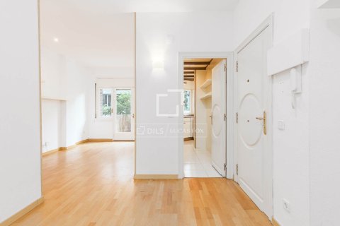 Apartment for sale in Barcelona, Spain 2 bedrooms, 61 sq.m. No. 192631 - photo 10