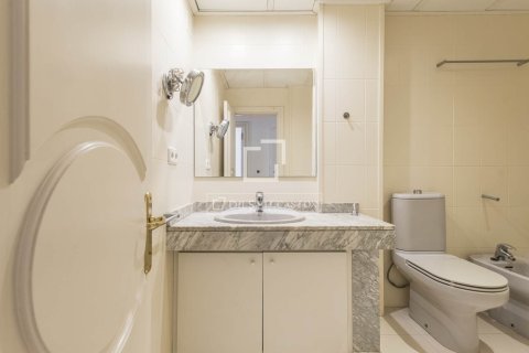Apartment for sale in Barcelona, Spain 2 bedrooms, 61 sq.m. No. 192631 - photo 27
