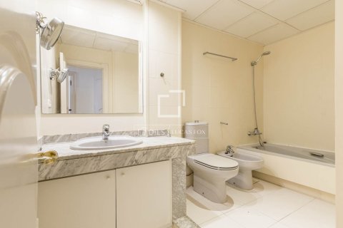 Apartment for sale in Barcelona, Spain 2 bedrooms, 61 sq.m. No. 192631 - photo 26