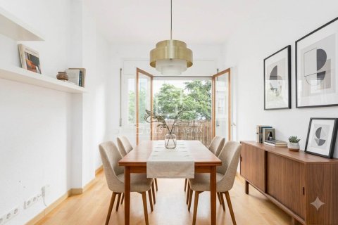 Apartment for sale in Barcelona, Spain 2 bedrooms, 61 sq.m. No. 192631 - photo 2