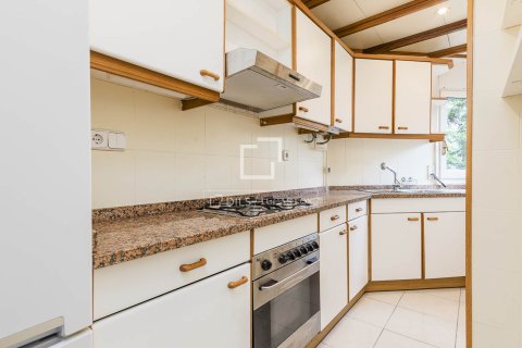Apartment for sale in Barcelona, Spain 2 bedrooms, 61 sq.m. No. 192631 - photo 12
