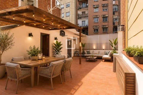 Apartment for sale in Barcelona, Spain 2 bedrooms, 61 sq.m. No. 192631 - photo 3