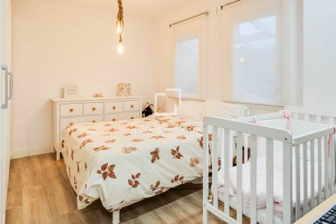Apartment for sale in Barcelona, Spain 3 bedrooms, 96 sq.m. No. 192632 - photo 29