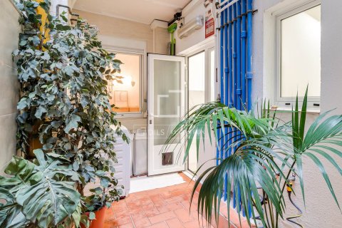 Apartment for sale in Barcelona, Spain 3 bedrooms, 96 sq.m. No. 192632 - photo 25