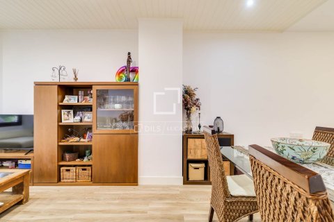 Apartment for sale in Barcelona, Spain 3 bedrooms, 96 sq.m. No. 192632 - photo 11