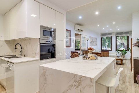 Apartment in Barcelona, Spain 3 bedrooms, 96 sq.m. No. 192632