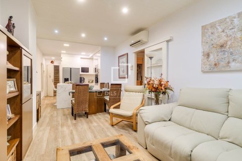 Apartment for sale in Barcelona, Spain 3 bedrooms, 96 sq.m. No. 192632 - photo 10