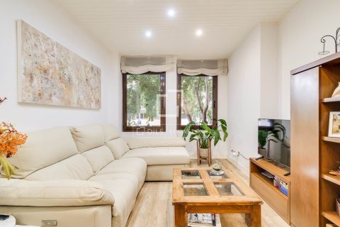 Apartment for sale in Barcelona, Spain 3 bedrooms, 96 sq.m. No. 192632 - photo 9