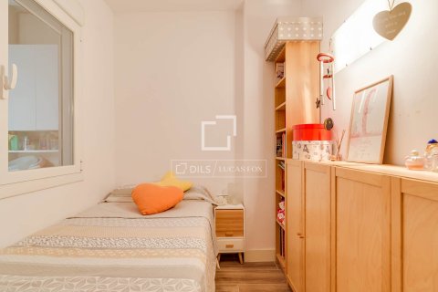 Apartment for sale in Barcelona, Spain 3 bedrooms, 96 sq.m. No. 192632 - photo 16