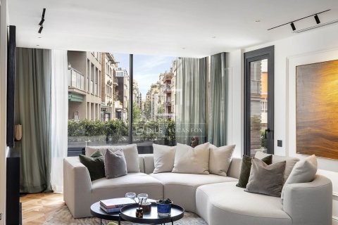 Wohnung zum Verkauf in Barcelona, Spanien 3 Schlafzimmer, 137 m2 Nr. 192633 - Foto 2