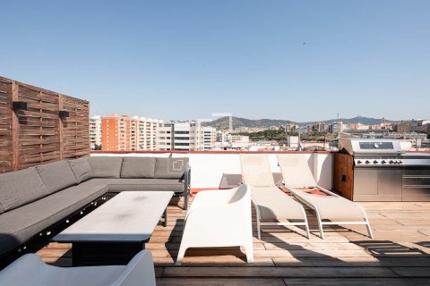 Penthouse for sale in Barcelona, Spain 1 bedroom, 62 sq.m. No. 192630 - photo 14