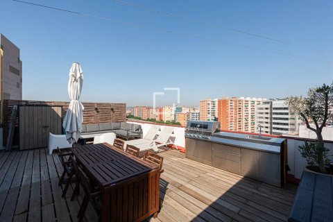 Penthouse for sale in Barcelona, Spain 1 bedroom, 62 sq.m. No. 192630 - photo 13