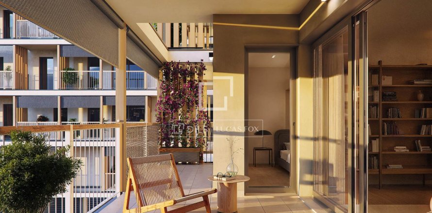 Apartment in Barcelona, Spain 2 bedrooms, 76 sq.m. No. 192635