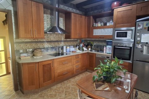 Продажа дома в Аркос-де-ла-Фронтера, Кадис, Испания 4 спальни, 292м2 №187744 - фото 3