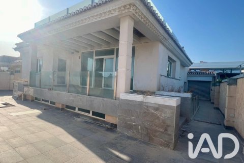 Продажа дома в Ринкон-де-ла-Виктория, Малага, Испания 9 спален, 614м2 №187741 - фото 4