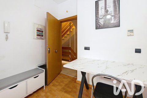 Продажа квартиры в Уэльва, Испания 2 спальни, 87м2 №187747 - фото 2