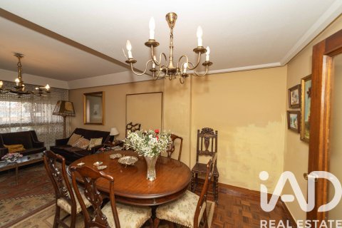 Apartamento en venta en León, España 4 dormitorios, 190 m2 No. 188418 - foto 6