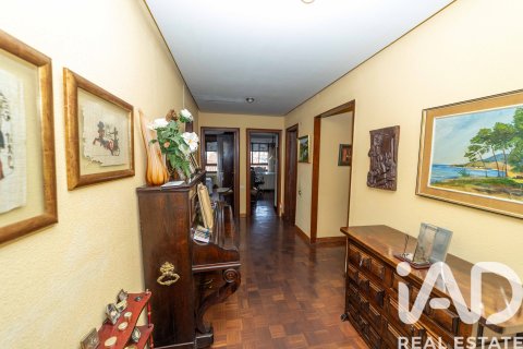 Apartamento en venta en León, España 4 dormitorios, 190 m2 No. 188418 - foto 18